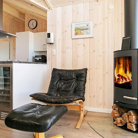 7 Person Holiday In