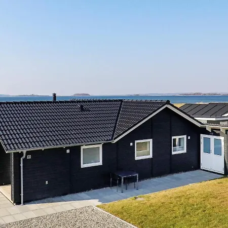 7 Person Holiday In Ferienhaus Fåborg